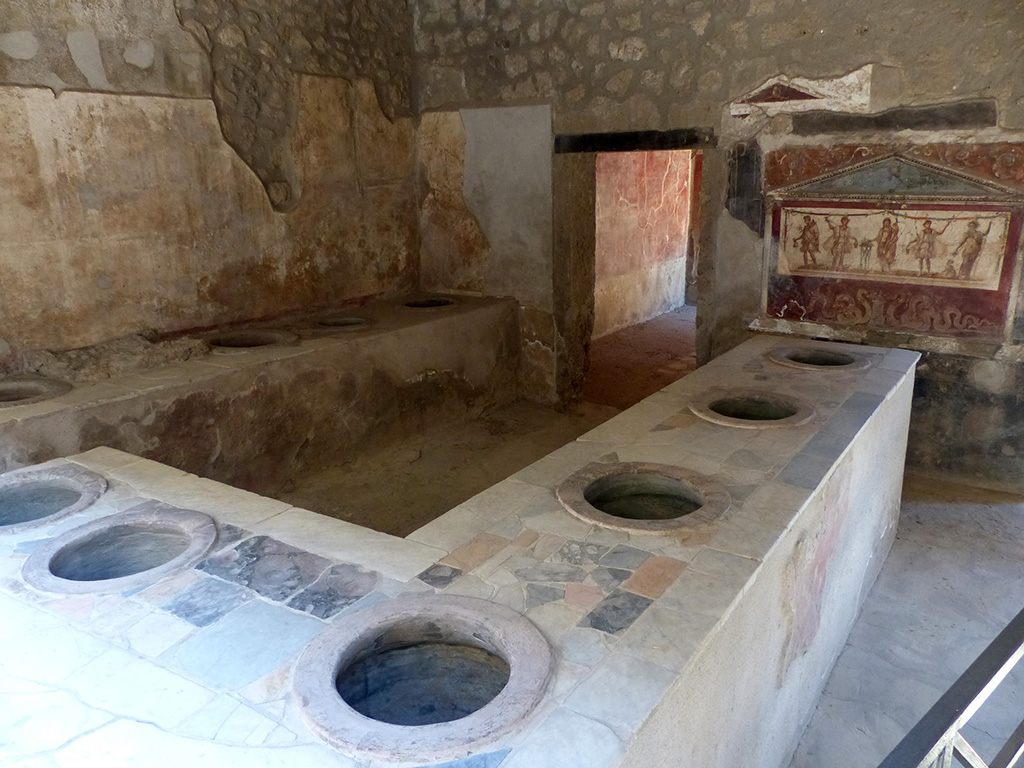 Figura 3. Taverna romana (Thermopolium) de Pompeia (Foto Xavier Esteve).