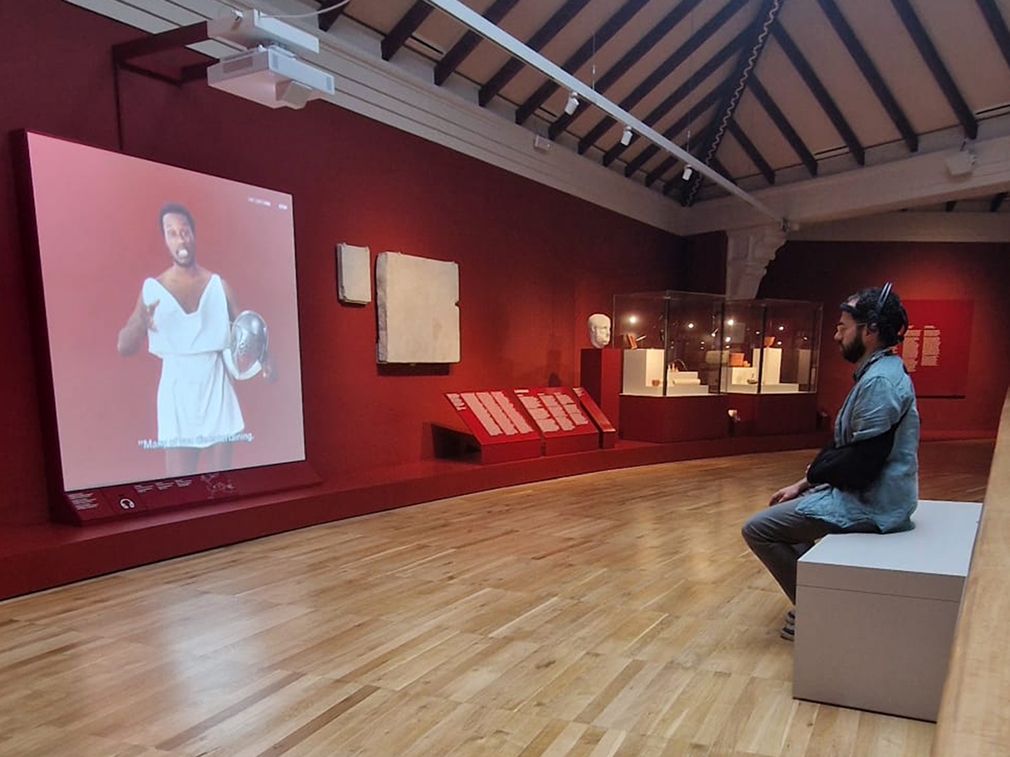 Fig. 4 and 5: participants during the experiments in the upper Gallery